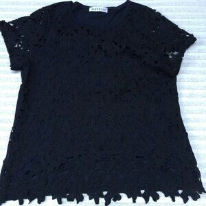 Yuppie Women's Size 15 Round Neck Short Sleeve Floral Lace Top Blouse Navy Blue